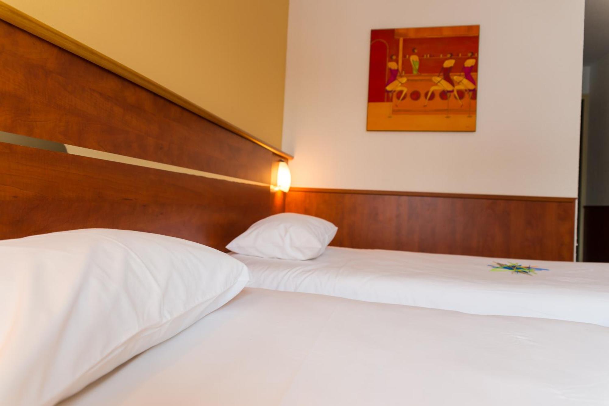 Brit Hotel Rennes Cesson Εξωτερικό φωτογραφία